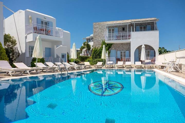 Hôtel pour 2 personnes, avec piscine et jardin ainsi que jacuzzi et sauna, adapté aux familles