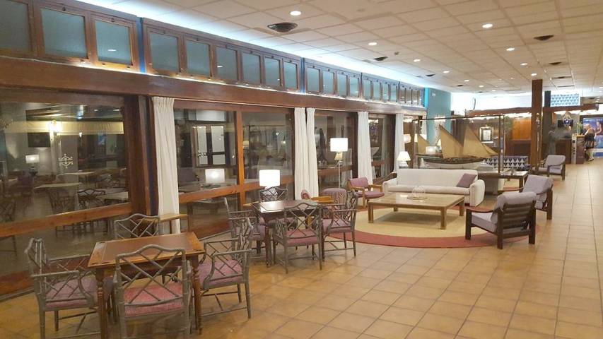 Hôtel pour 2 personnes, avec jardin et piscine à Ceuta - 2