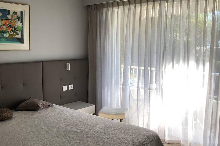 Gîte pour 4 personnes, avec balcon et piscine dans Plage des Sablettes Est - 3