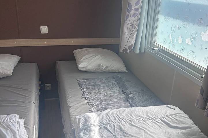 Mobil-home familial 6 pers – 3 chambres – Camping 4⭐ Les Salins de la Gardiole in Vic-la-Gardiole, Côte méditerranéenne (France)
