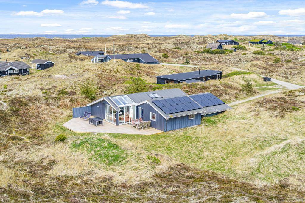 Gute gelegenes Ferienhaus für 9 Personen in Ringkøbing, Holmsland Klit