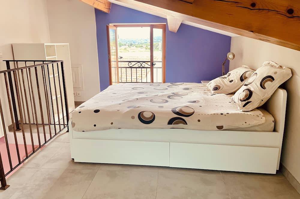 Villa Avec Piscine et Dépendance au Pied des Collines de Pagnol in Aubagne, Marsella region