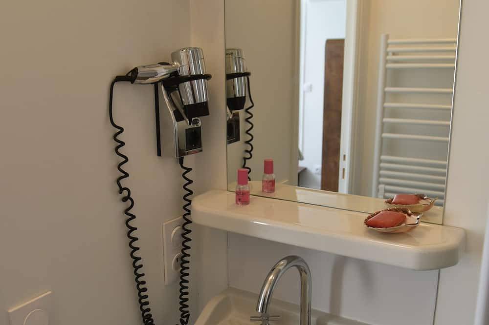 Appartement entier, Studio Entree De Plage et Parking gratuit in Ouistreham, Région de Caen