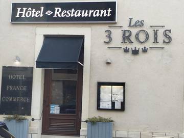 Hôtel pour 3 personnes, avec terrasse à Issoudun