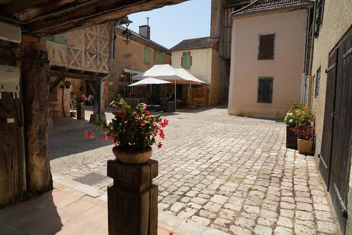Location de vacances pour 5 personnes, avec Terrasse à Tillac (Gers)