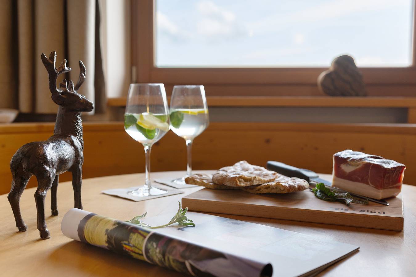 Entire apartment, Apartment 'Kristiania Type B' with Mountain View, Balcony and Wi-Fi in Seis am Schlern, Kastelruth