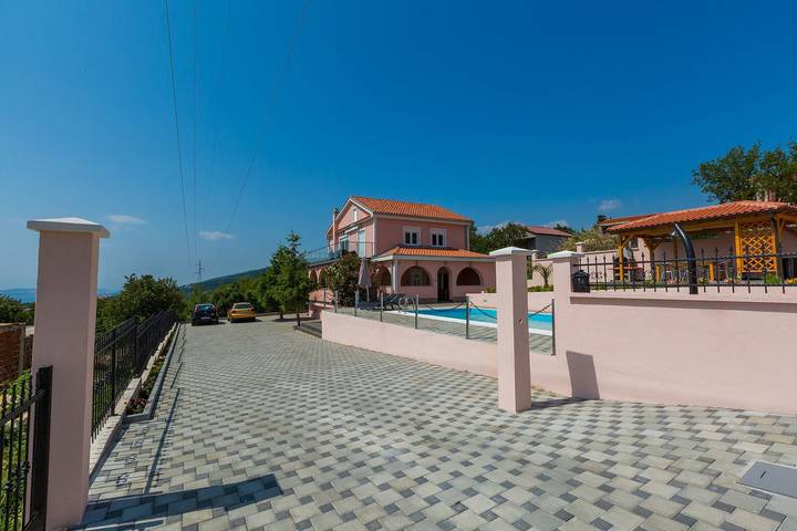 Ferienhaus für 10 Personen, mit Garten und Terrasse sowie Pool, mit Haustier in Crikvenica - 4
