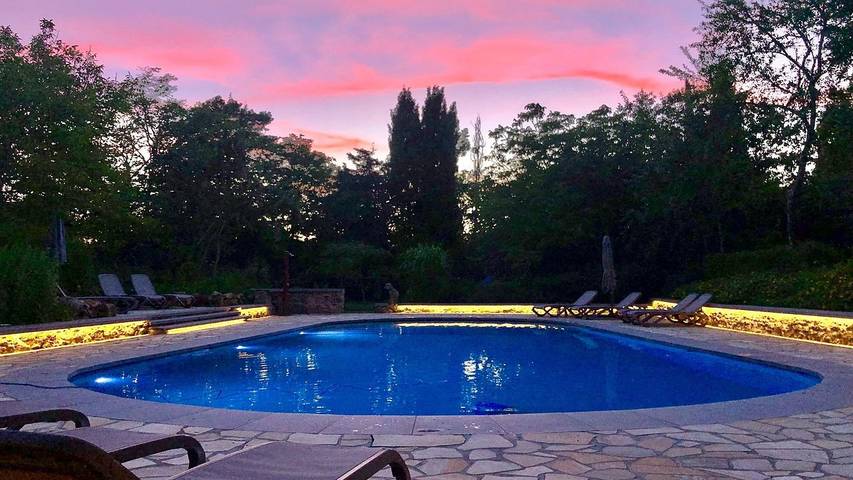 Location de vacances pour 3 personnes, avec jardin et piscine à Les Eyzies-de-Tayac-Sireuil - 2