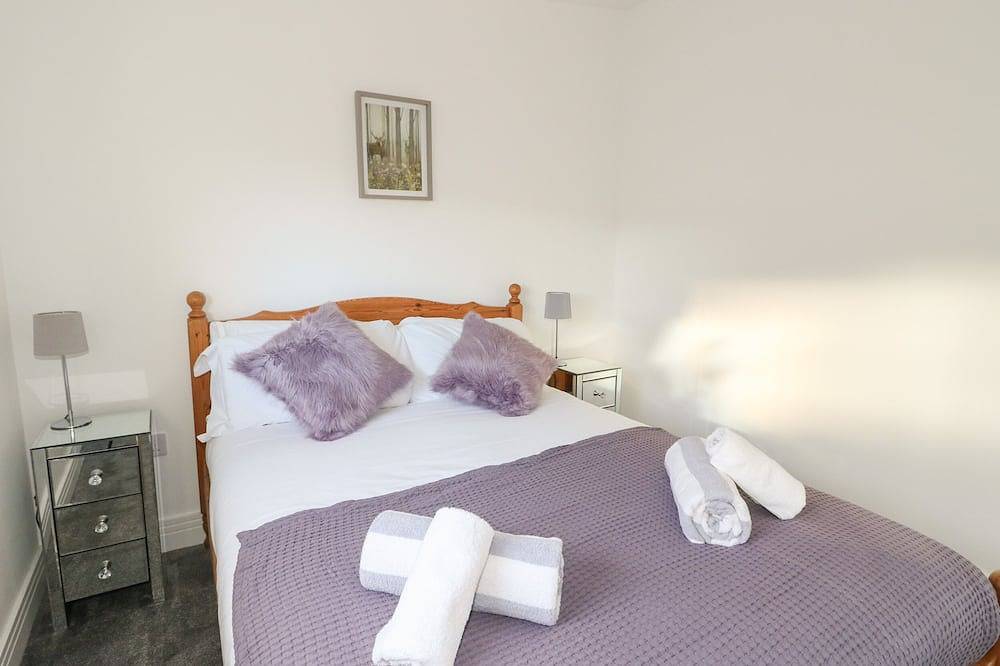 Osprey View Lodge & Hot Tub, family friendly in Aberfeldy in Aberfeldy, Perthshire