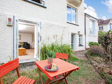 Log Cabin for 4 People in Torquay, Torbay, Photo 1