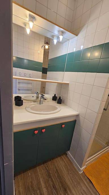 Appartement entier, Studio avec jardin et parking 04 in Villenave-d'Ornon, Région de Bordeaux