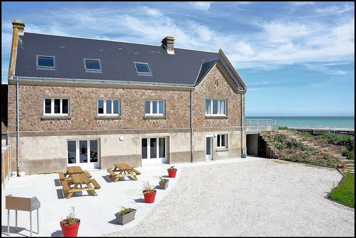 Gîte pour 18 personnes, avec terrasse et jardin, animaux acceptés dans Plages du débarquement - 2