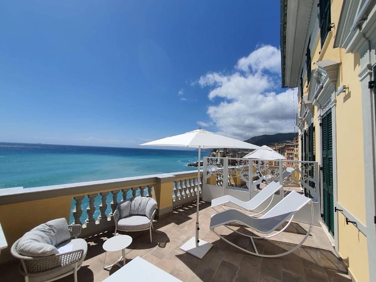 Classic Double Room with Sea View in Bagni Beppe, Camogli