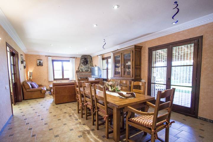Casa rural para 14 personas, con Jardín en Aleixar - 4