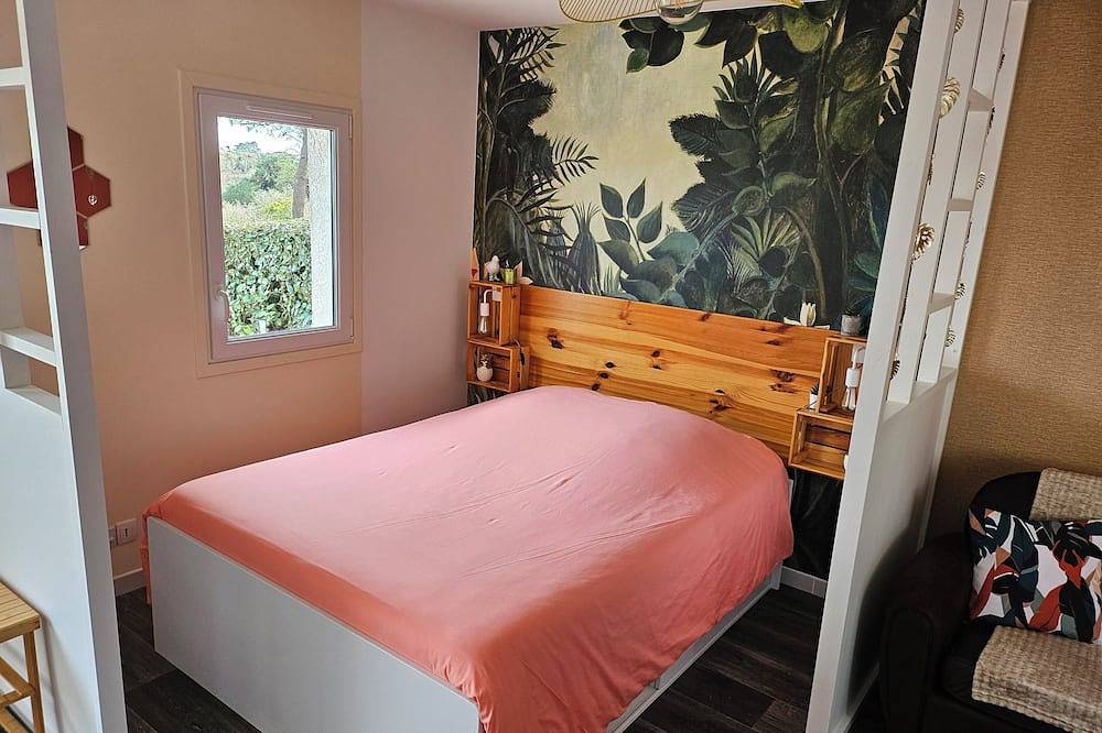 Entire apartment, Studio in the dunes with small garden in Barneville-Carteret, Côte de la Déroute
