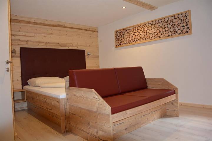 Ganze Ferienwohnung, Appartement, Dusche, Wc, 4 oder mehr Schlafräume in Kappl, Verwall