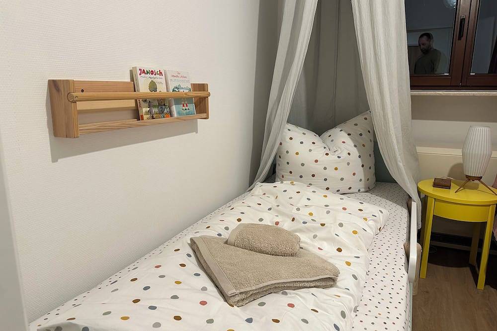 Ganze Wohnung, Wohnen im alten Standesamt 4 Family in Pasewalk, Vorpommern
