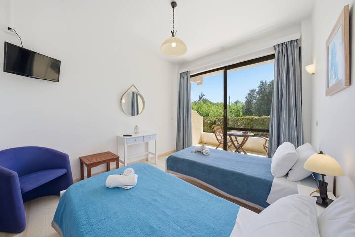 Hel studio-lejlighed, Alexandra Studio 4 Apartment with Private Balcony & Wi-Fi in Korfu
