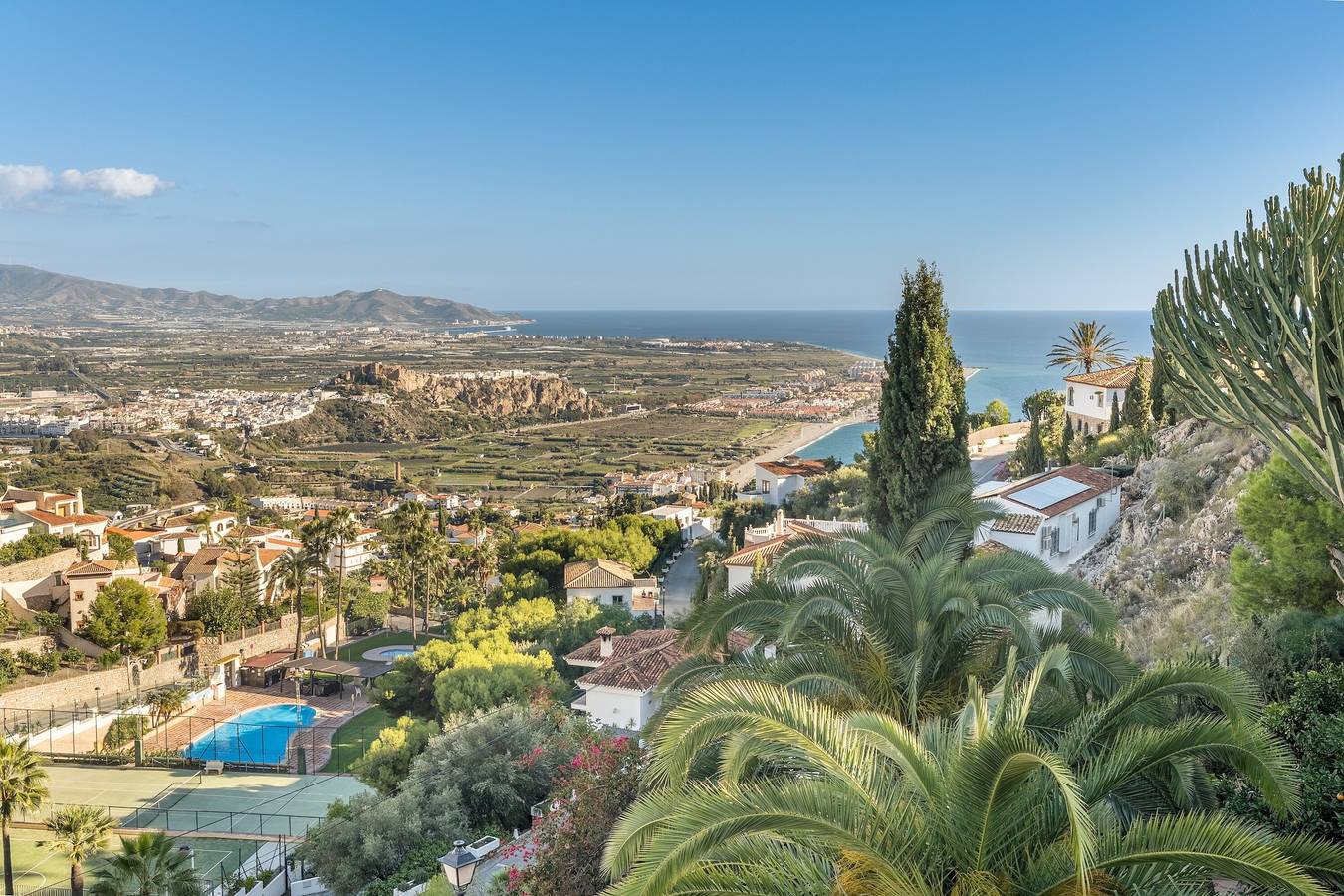 Villa 'Celeste' mit Meerblick, Wlan und Klimaanlage in Monte de los Almendros, Salobreña