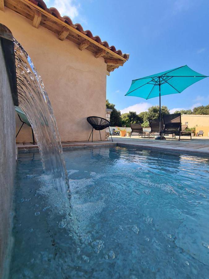 Parc de vacances pour 2 personnes, avec piscine et jardin en Corse - 4