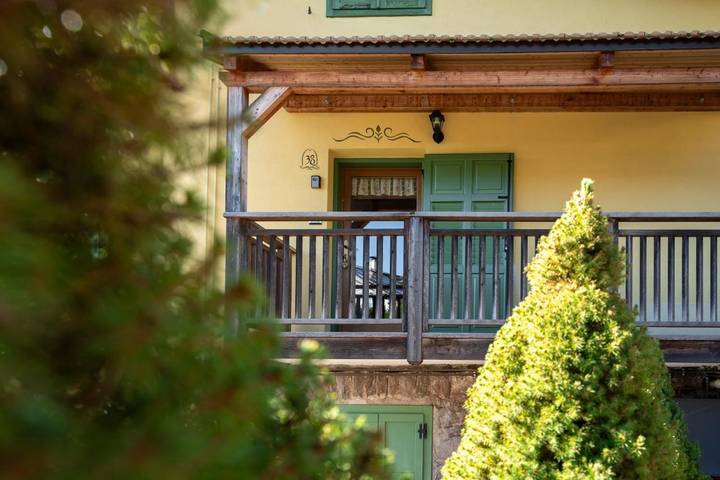 Gîte pour 4 personnes, avec vue et jardin dans Varena - 2
