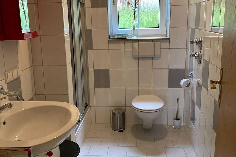 Ganze Wohnung, Appartement/Fewo 1, Dusche, Wc, 1 Schlafraum - Ferienhaus Abtsroda in Poppenhausen, Rhön-Hessen