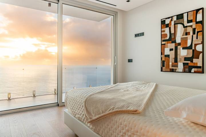 Villa Nero – Private Luxusvilla mit beheizbarem Pool & Atlantikblick in Arco da Calheta, Madeira