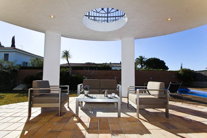 Casa rural para 12 personas, con jardín y terraza en Cambrils - 2