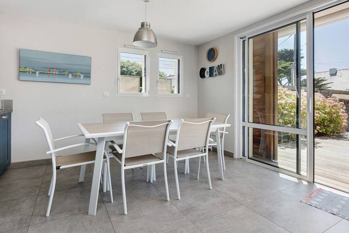 Casa familiar a 30 m de la playa con vistas al mar, terraza privada y Wi-Fi in La Turballe, Côte de Jade
