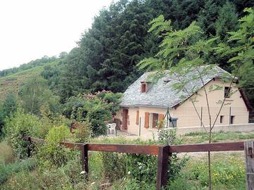 Gîte pour 5 personnes, avec terrasse dans l' Aveyron
