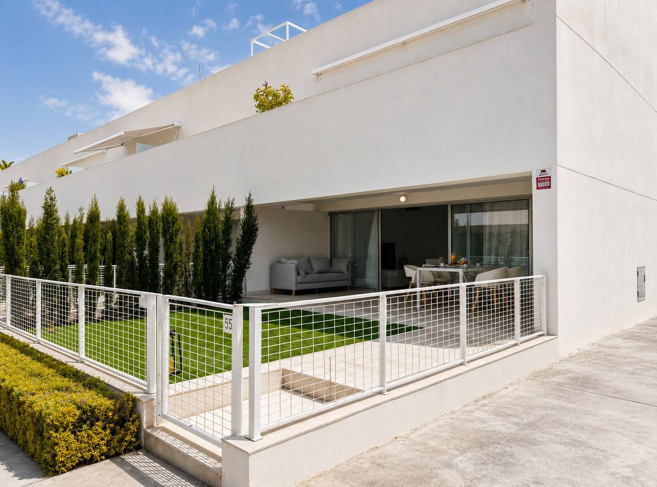 Modern Pool Bungalow in Torrevieja, Costa Blanca
