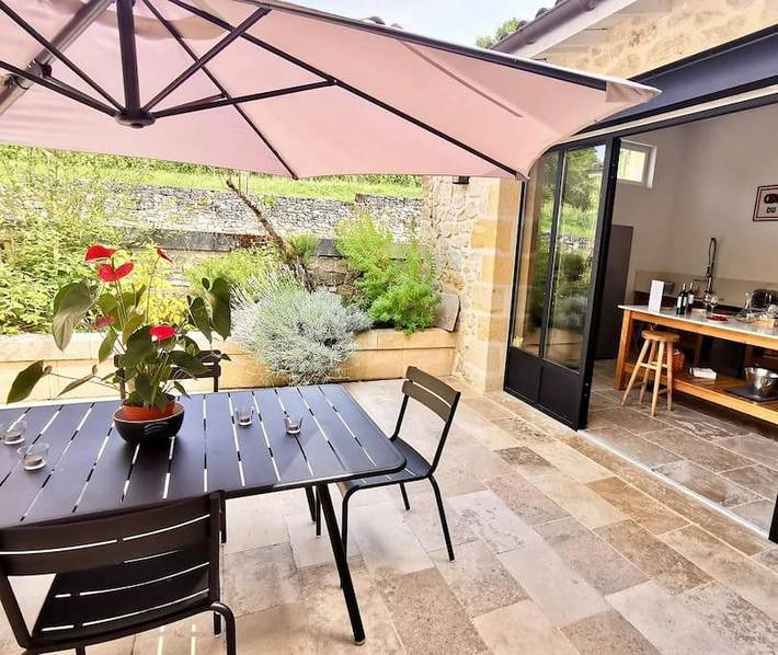 Location de vacances pour 4 personnes, avec jardin ainsi que terrasse et vue à Saint-Magne-de-Castillon - 4