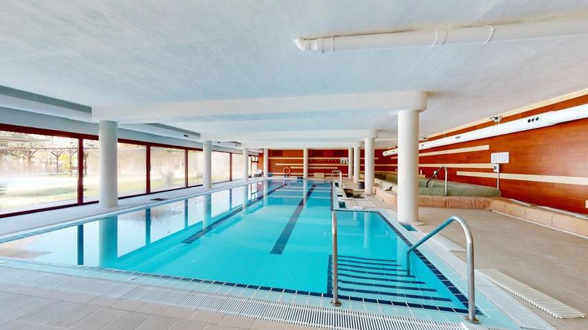 Apartamento de vacaciones para 6 personas, con jardín además de piscina y jacuzzi, Familias con niños - 1