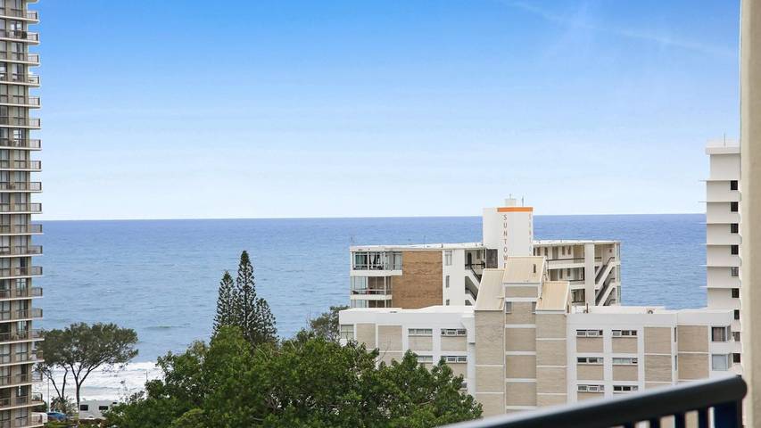 Holiday letting for 6 people, with pool and sauna in Gold Coast