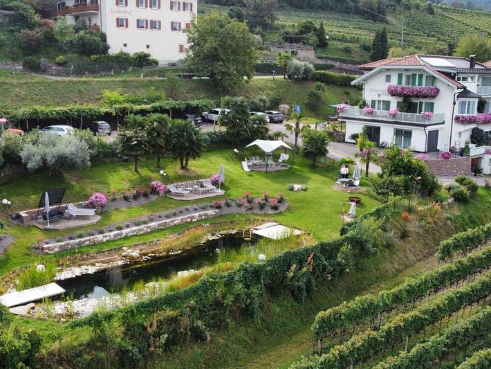 Ferienwohnung für 3 Personen, mit Ausblick und Garten in Montan