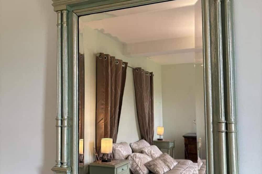 Maison Bourgeoise 1830 avec Spa et Jeux, Animaux Acceptés in Jaligny-sur-Besbre, Région de Vichy