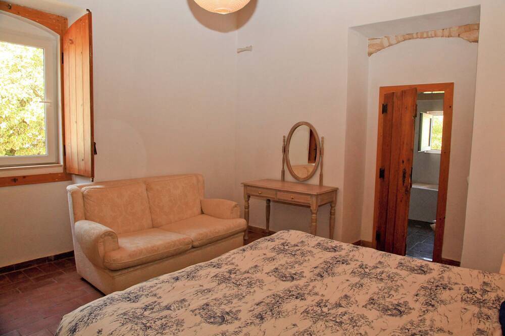 Quinta de Sta  Teresinha , maison de vacances pour les Nature Lovers !le relax ! in Estômbar, Lagoa