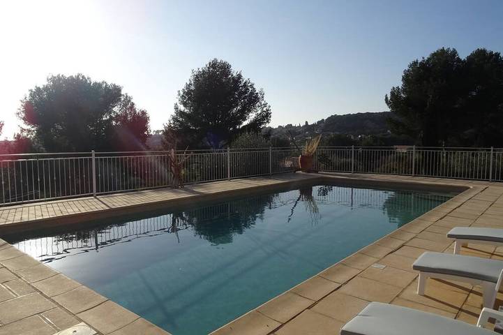 Villa pour 4 personnes, avec terrasse et jardin à Sanary-sur-Mer