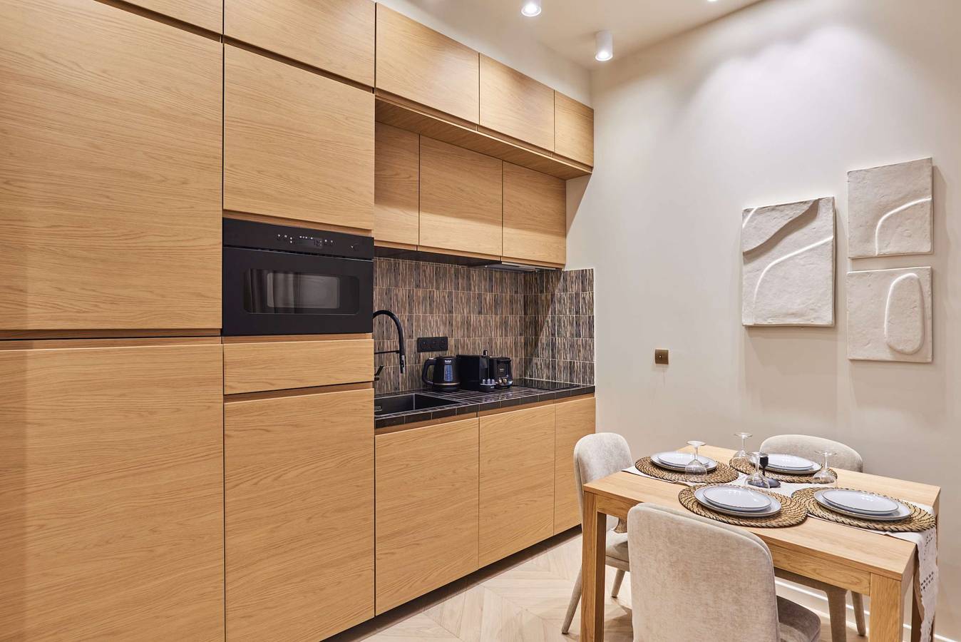 Appartement entier, Apartment Suite Saint Germain /  Rue de Rennes in Quartier du Montparnasse, Paris