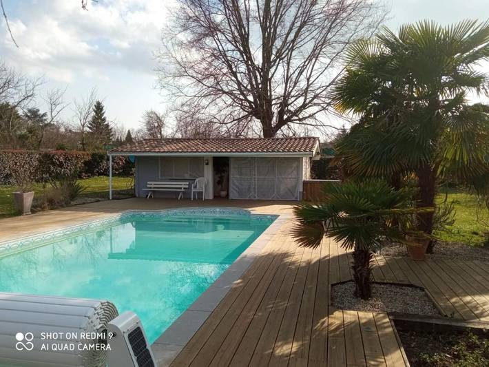 Location de vacances pour 6 personnes, avec jardin ainsi que piscine et jacuzzi à Sadirac - 4