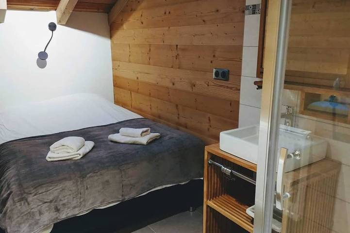 Gîte pour 15 personnes, avec jardin et jacuzzi, animaux acceptés à Magland - 4
