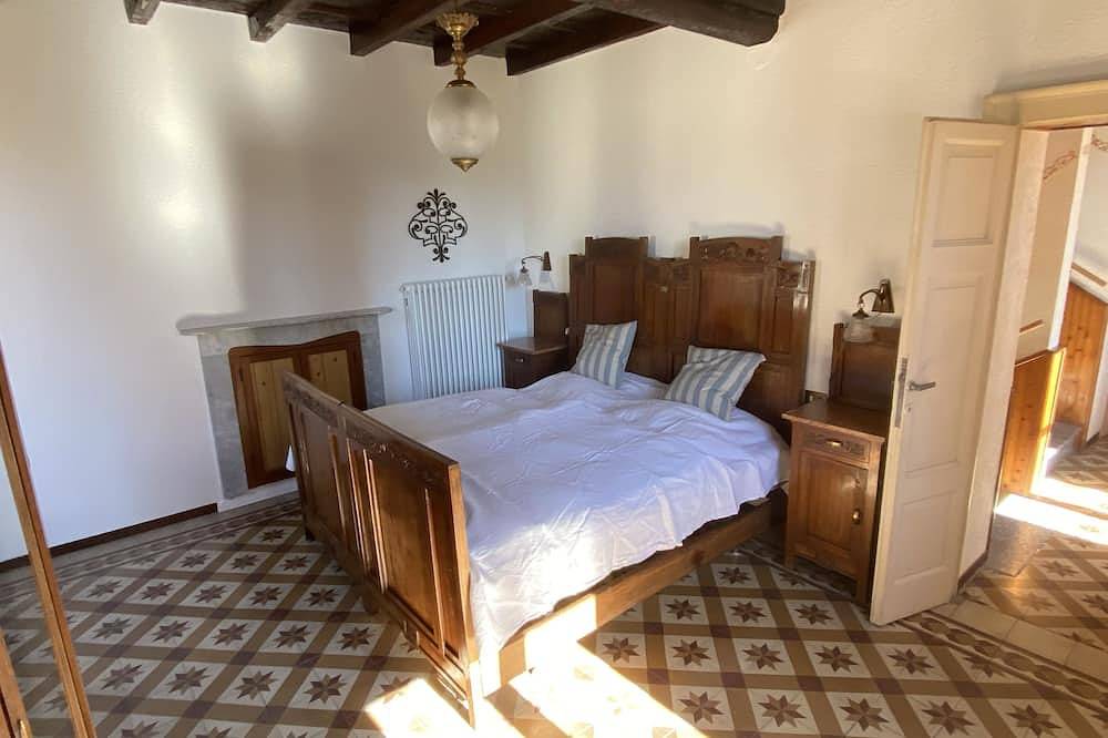 Ganze Wohnung, Casa Rossi: Urlaub im verträumten Bergdorf Trarego-Viggiona über'm Lago Maggiore in Viggiona, Trarego Viggiona