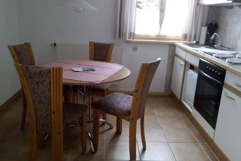 Ganze Wohnung, Ferienwohnung Unterammergau für 1 - 3 Personen mit 2 Schlafzimmern - Ferienwohnung in Unterammergau, Bayerische Alpen
