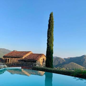 Cottage pour 8 personnes, avec piscine ainsi que jardin et vue, animaux acceptés à Mons (Béziers)