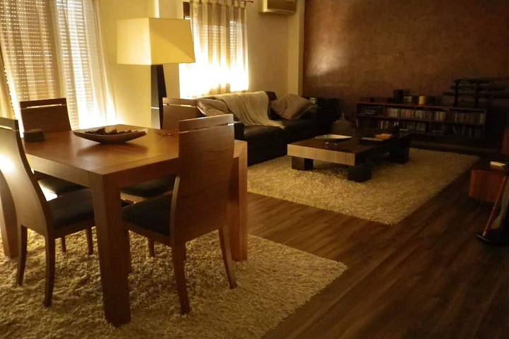 Ferienwohnung für 6 Personen, mit Whirlpool und Pool sowie Balkon