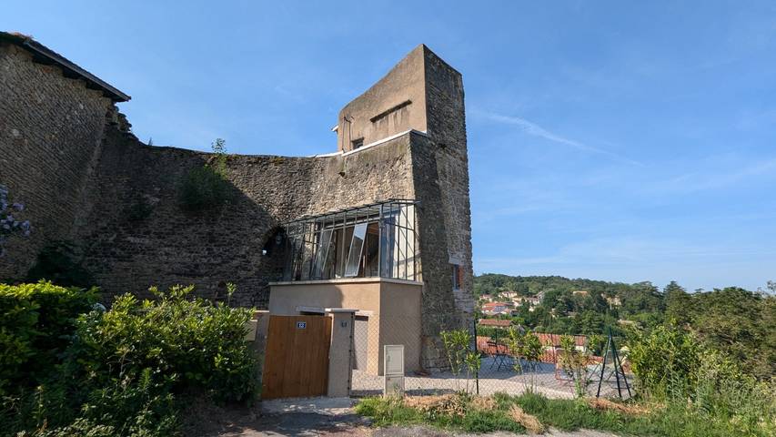 Gîte pour 3 personnes, avec terrasse et jardin