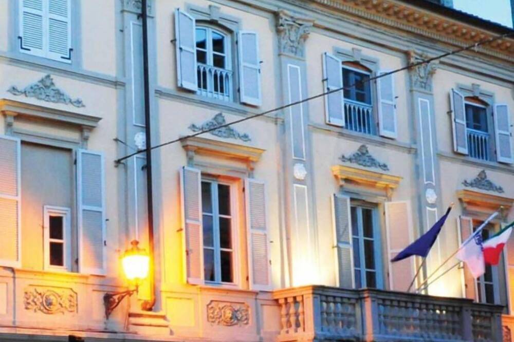 Geheel appartement, Apartment 3 hhva in Valenza, Provincie Alessandria