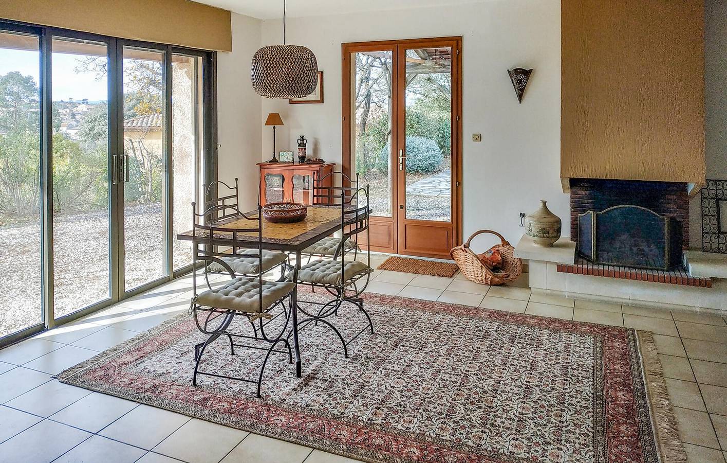 Apartamento Caux: Piscina, Jardín, Parking, WiFi in Caux, Region de Béziers