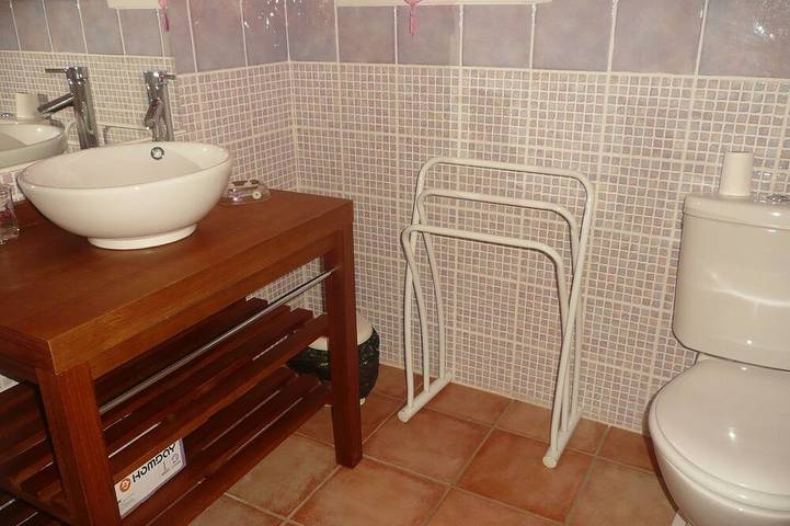 Location de vacances pour 4 personnes, avec jardin ainsi que piscine et terrasse, animaux acceptés à Serra-di-Fiumorbo - 4