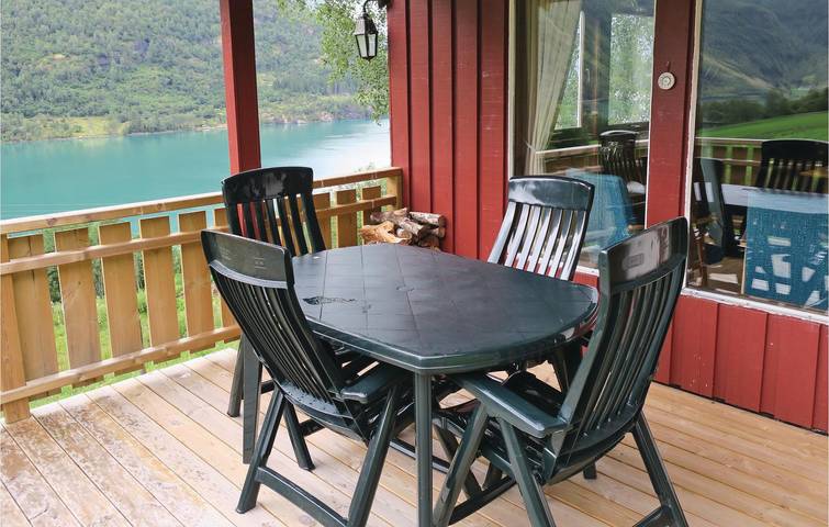 Ferienhaus für 4 Personen, mit Terrasse und Garten in Stryn - 3